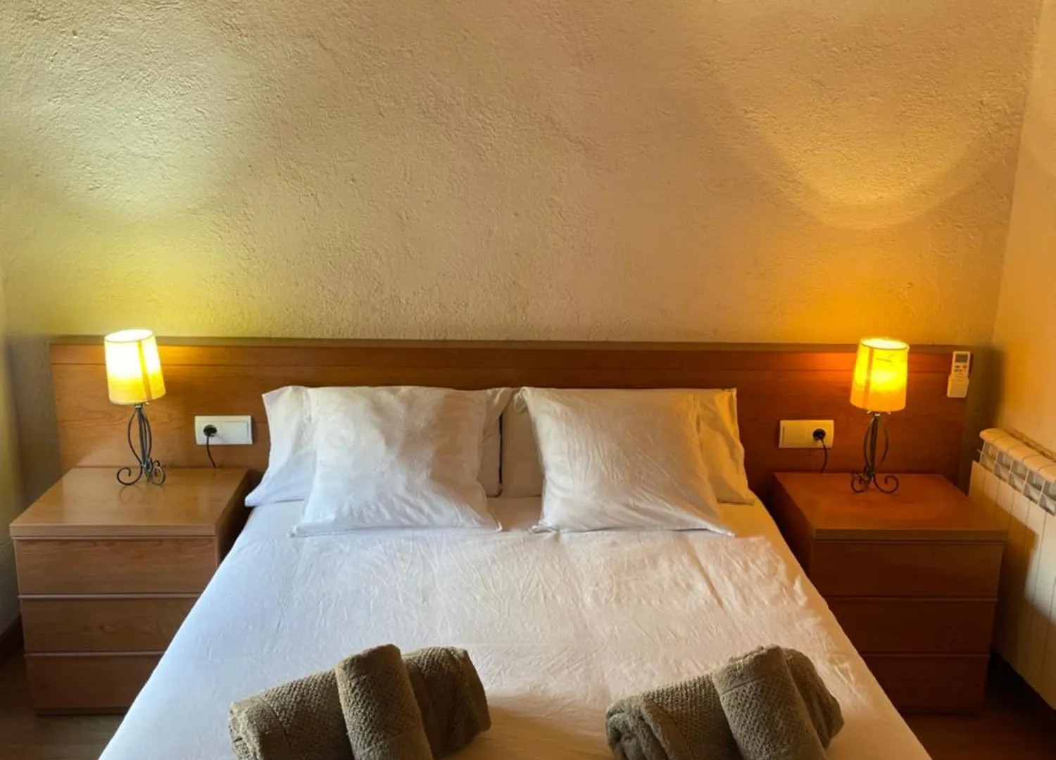 Eva & Travel - Cal Marcel - Habitacion Prades 0*,  Spain